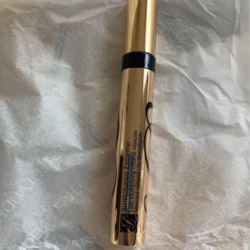 Estée Lauder Sumptuous Extreme Lash Multiplying Volume Mascara